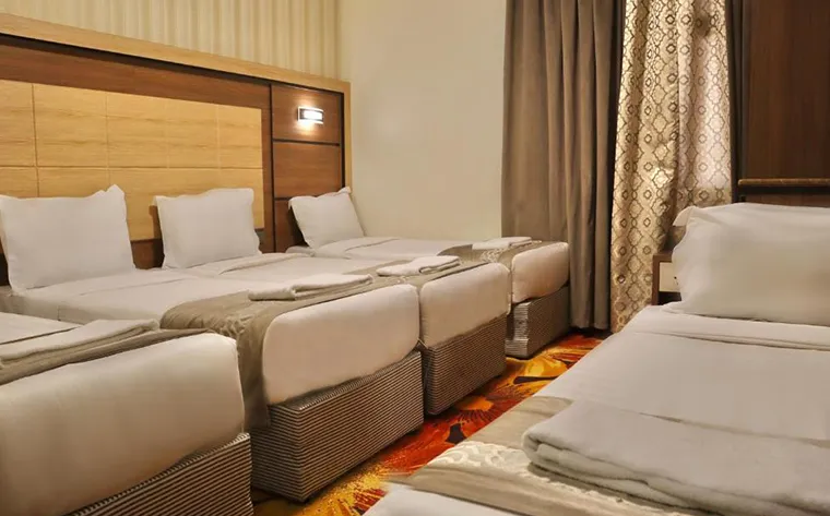 Al Mokhtara Diamond (6)